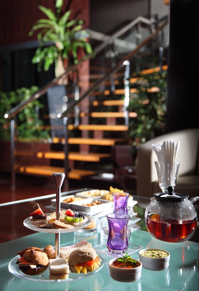 Hotel Ramada By Wyndham Qurum 4*