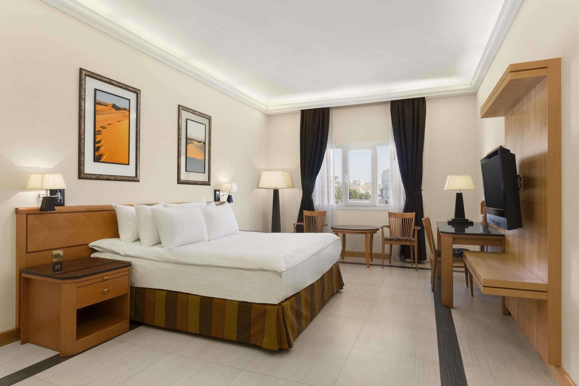 Ramada By Wyndham Qurum 4* Maskat