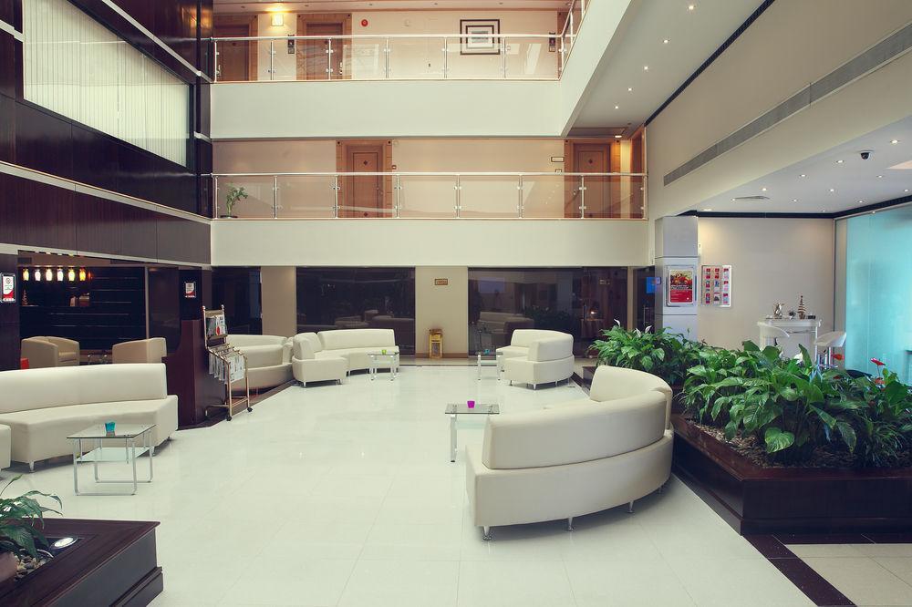 Hotel Ramada By Wyndham Qurum Maskat