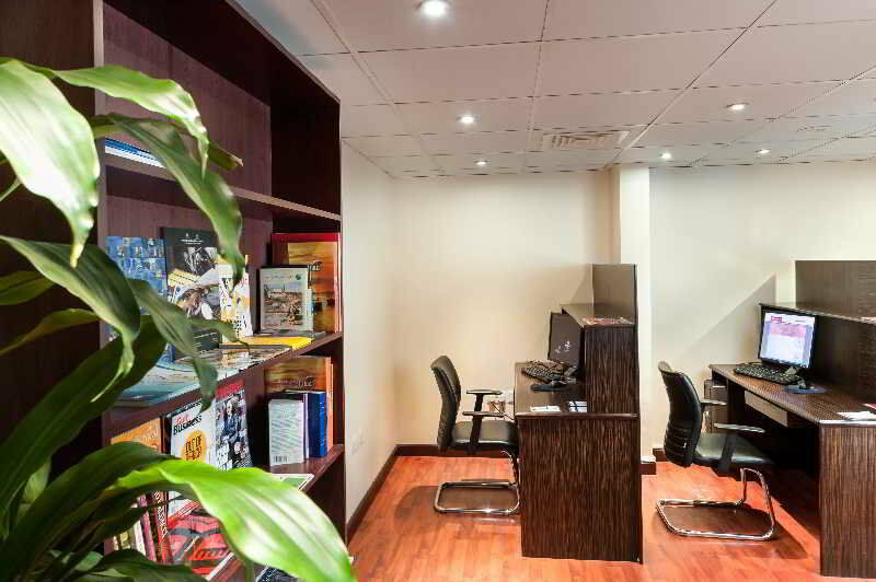 Hotel Ramada By Wyndham Qurum 4*